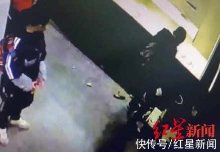 玻璃罩#博物馆否认学生打碎文物价值130万 专家：没有玻璃罩等保护措施是合理的